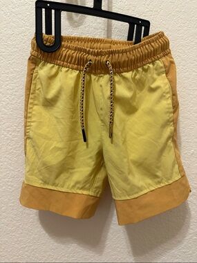 3/20$ Boys Two-Tone Yellow Athletic Drawstring Shorts